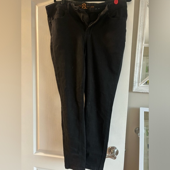 Additional Elle jeans. - Picture 2 of 3